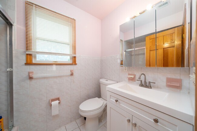 Building Photo - 162 W 53rd St