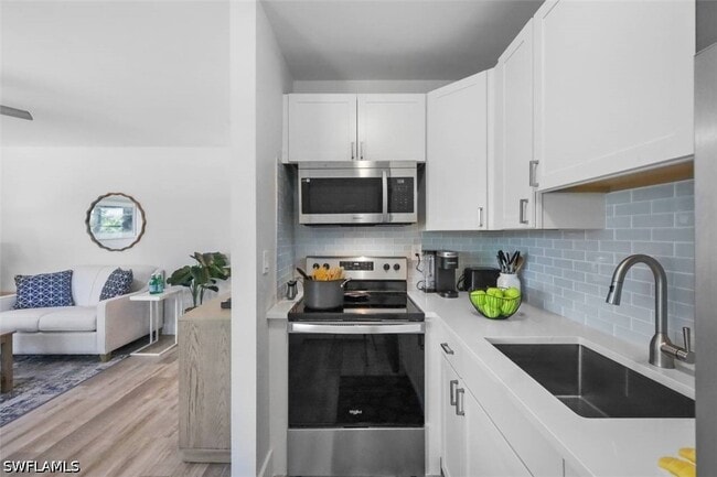 Building Photo - 190 N Collier Blvd