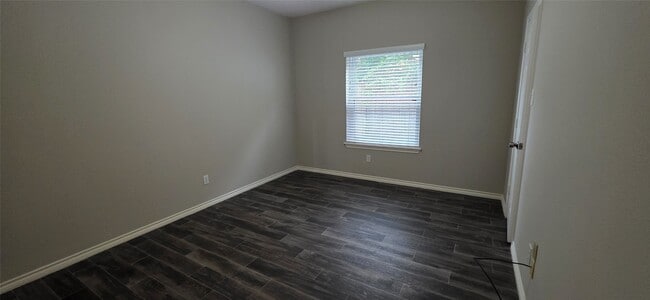 Building Photo - 1214 W Forest Dr