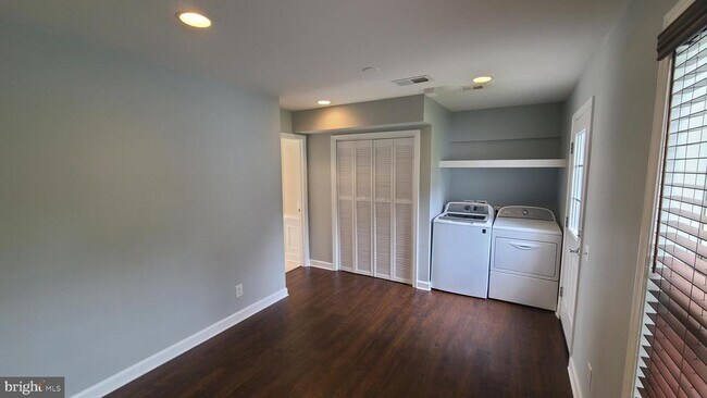 Building Photo - 42711 Wilmar Square