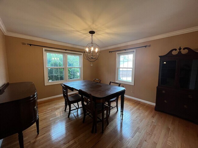Building Photo - 75 Plymouth Cir