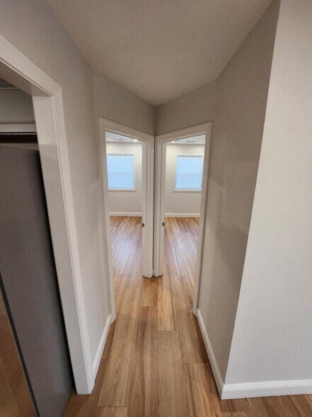 Building Photo - 48 Riverdale St