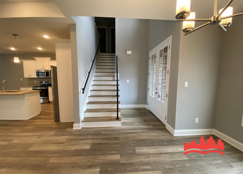 Building Photo - 9982 Messana St