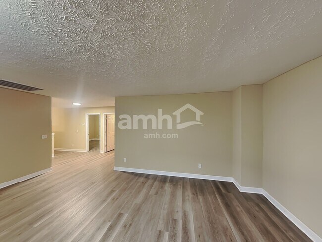 Building Photo - 3505 Bent Wood Ct