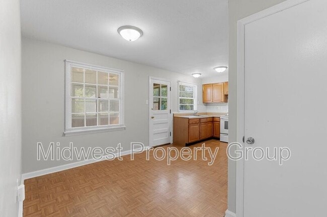 Building Photo - 662 Gleason Dr