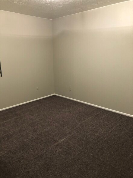 Building Photo - 1150 W 360 N