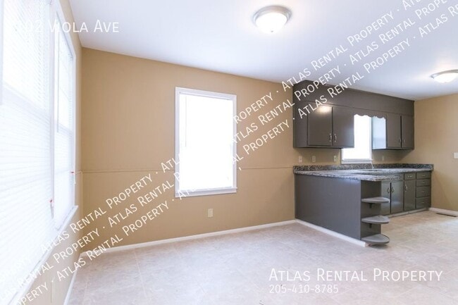 Building Photo - 102 Viola Ave