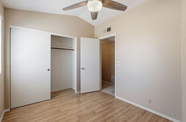 Building Photo - 1295 N Blackstone Dr