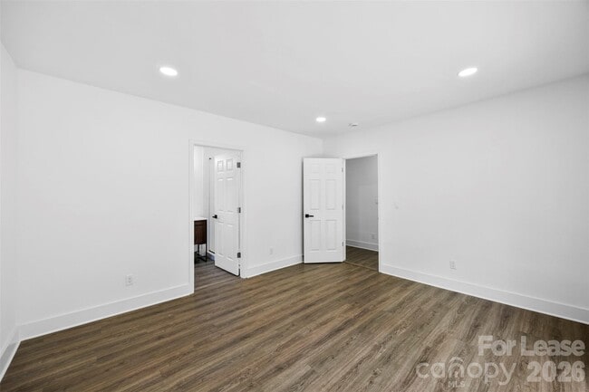 Building Photo - 2942 Reid Ave