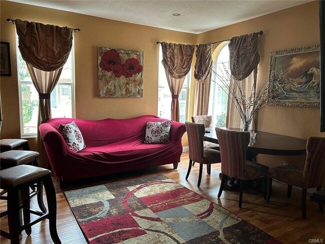 Building Photo - 1020 S San Marino Way