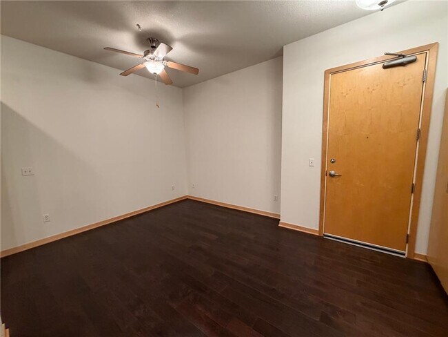 Building Photo - 3640 Wooddale Ave S