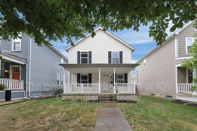 Primary Photo - 1352 N 6th St