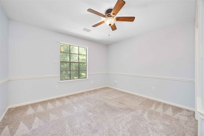 Building Photo - 11 Alden Glen Ct