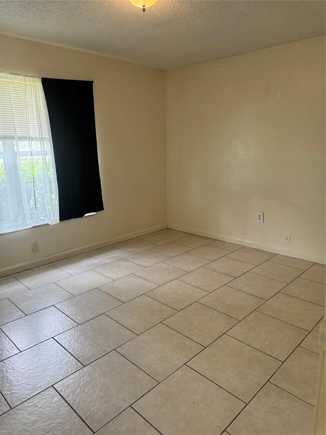 Building Photo - 9651 Sunset Strip