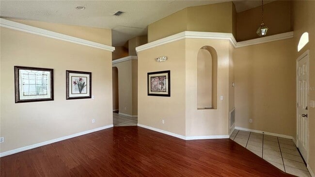 Building Photo - 16713 Rolling Green Dr
