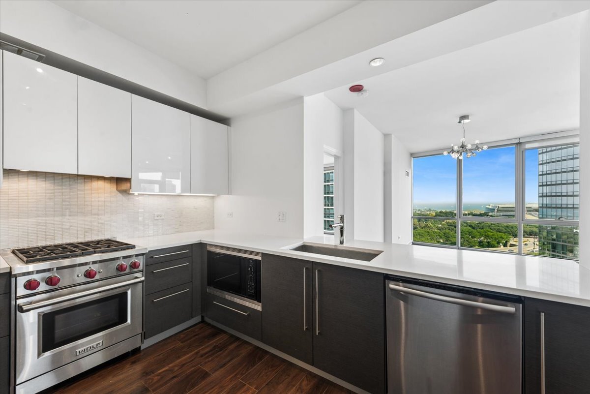 Building Photo - 1201 S Prairie Ave