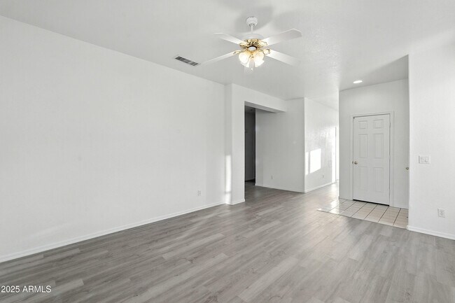 Building Photo - 8815 N 66th Ave