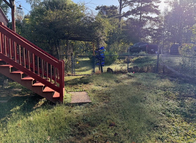 Building Photo - 3 Bedroom Ranch - Charming Country Living ...