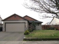 Building Photo - 3035 NE Buel Dr
