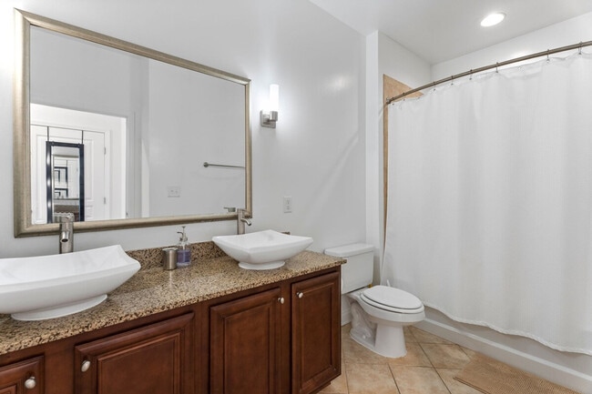 Building Photo - 2018 Renaissance Park Pl