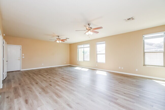 Building Photo - 1668 S Quartz St