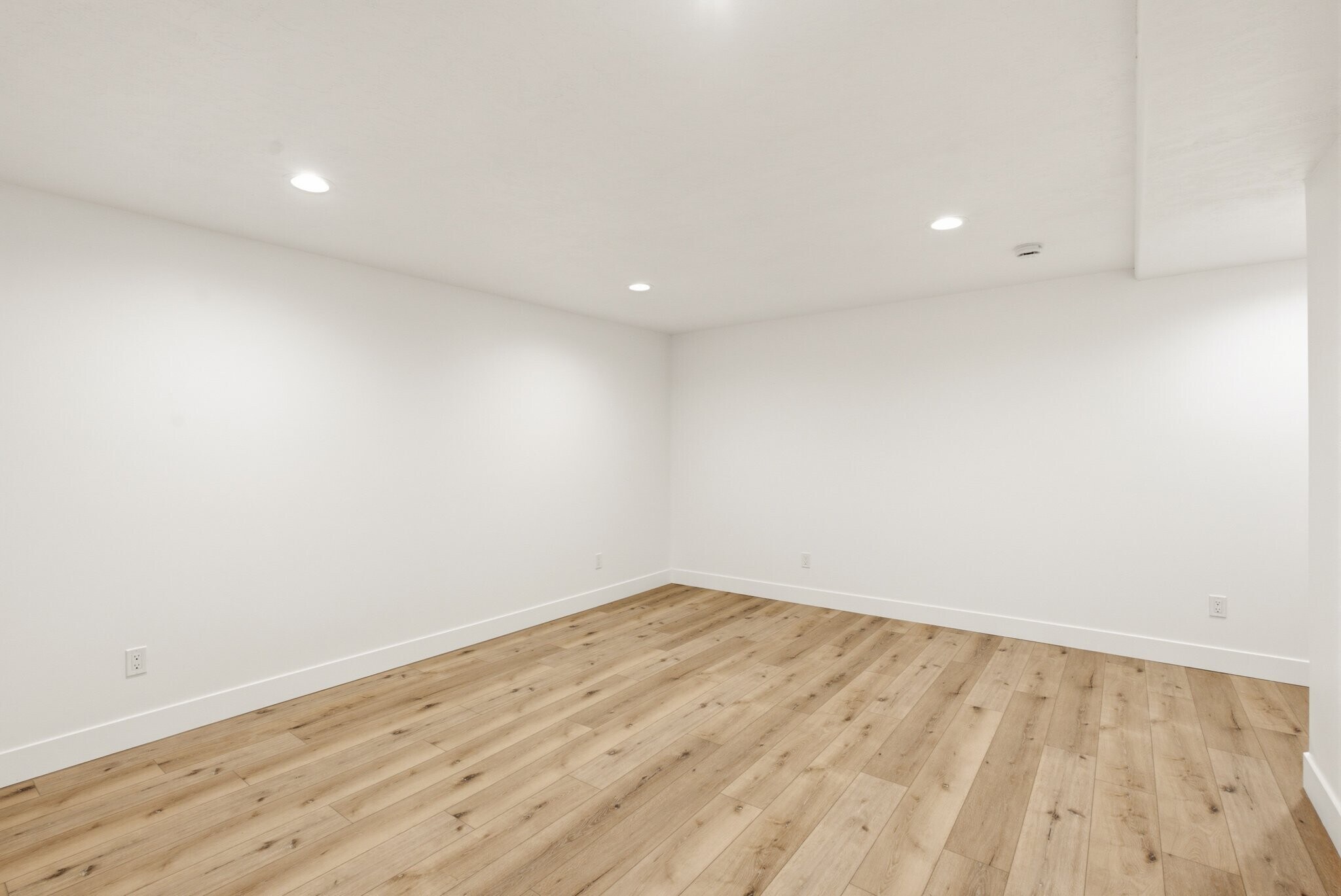 Building Photo - 2453 Brookglen Dr
