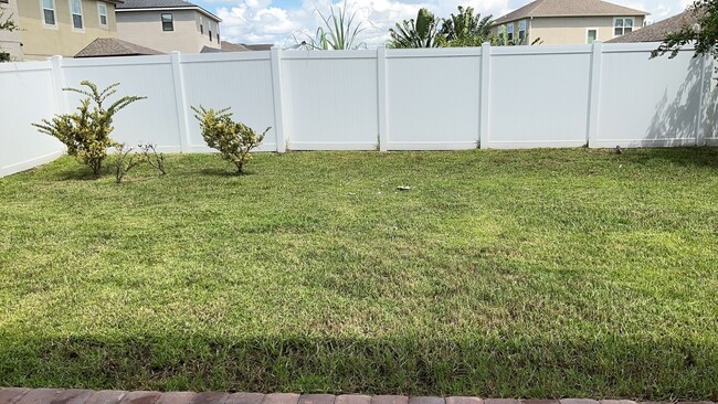 Building Photo - Beautiful 4 bed 3 bath w/loft, 2 story hom...