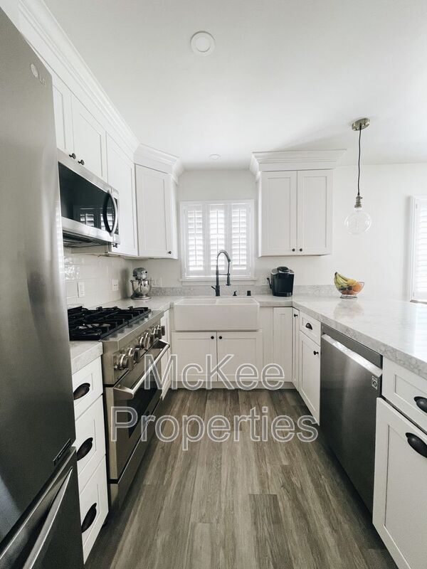 Building Photo - 277 B Ave