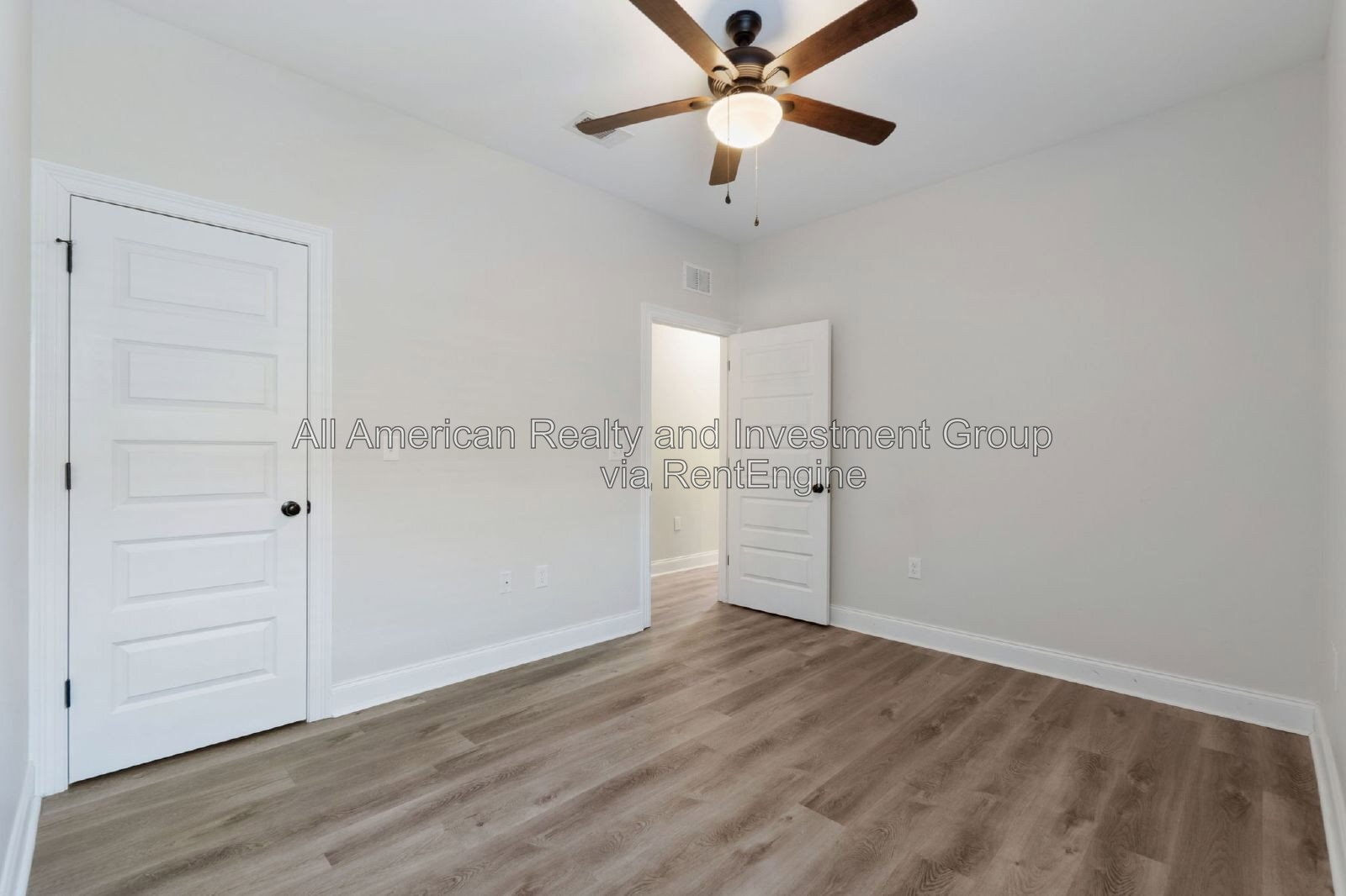 Building Photo - 331 Adams Dr