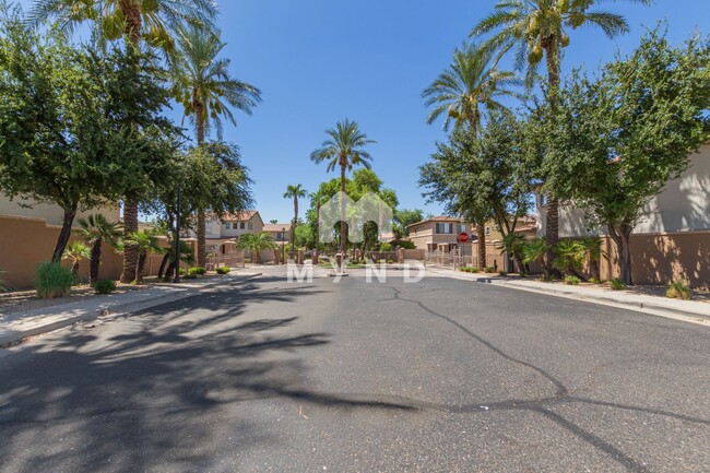 Building Photo - 5174 W Desert Hills Dr