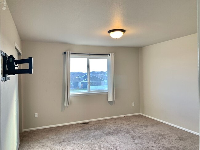 Building Photo - Beautiful 4 Bed/3 Bath West Greeley Home – Spacious Lot & Great Location!