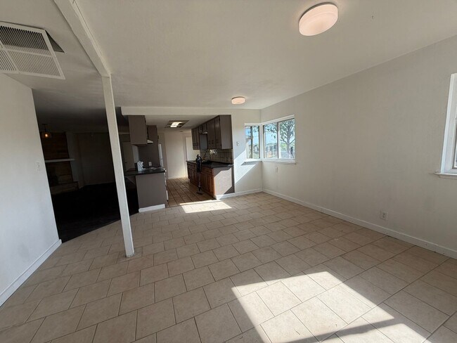 Building Photo - Spacious 4-Bedroom Home on Expansive Lot in the Outskirts of Elk Grove- MORE PHOTOS TO COME!