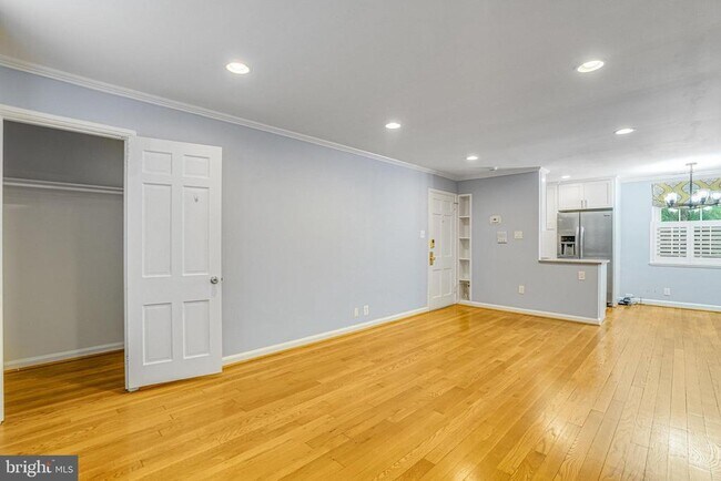 Building Photo - 4801 31st St S