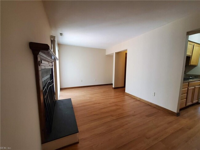 Building Photo - 5489 Davis Way