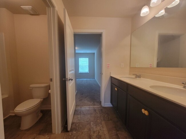 Building Photo - Stylish South Atlanta Rental with 2 Story Home with Loft - Approx 3000 sq ft