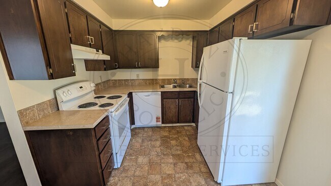 Building Photo - 3134 Brittany Dr
