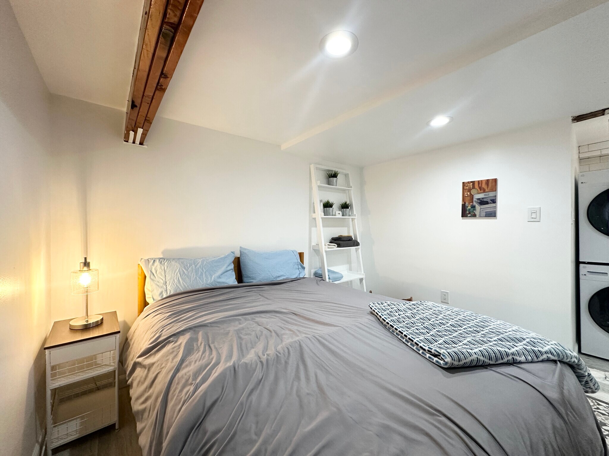 Building Photo - 44 Woodbine St