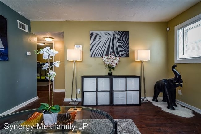 Building Photo - 3815 Martin Luther King Jr Dr SW