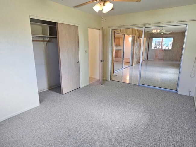 Building Photo - 264 Glen Oak Rd