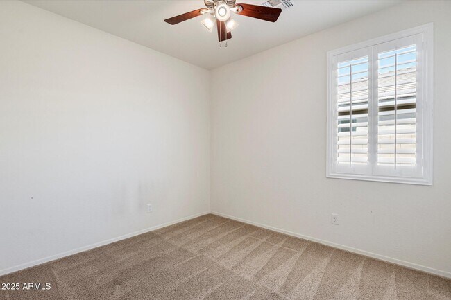 Building Photo - 17626 W Paraiso Dr