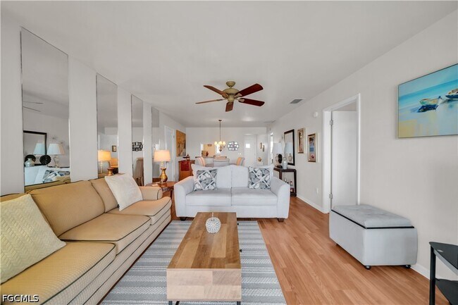 Building Photo - 8741 Lueck Ln