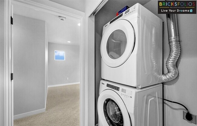 Building Photo - Your Dream Home in Monroe