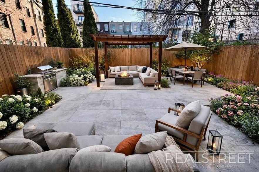 Building Photo - Fenimore Street