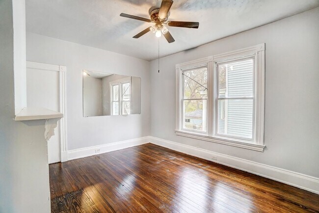 Building Photo - 870 Rockdale Ave