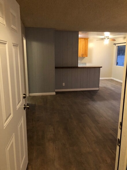 Building Photo - 2107 Earl Ave