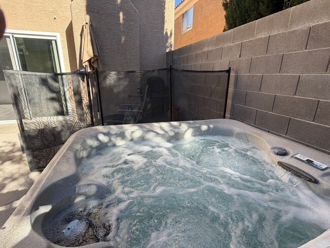 Building Photo - 9449 Amber Valley Ln