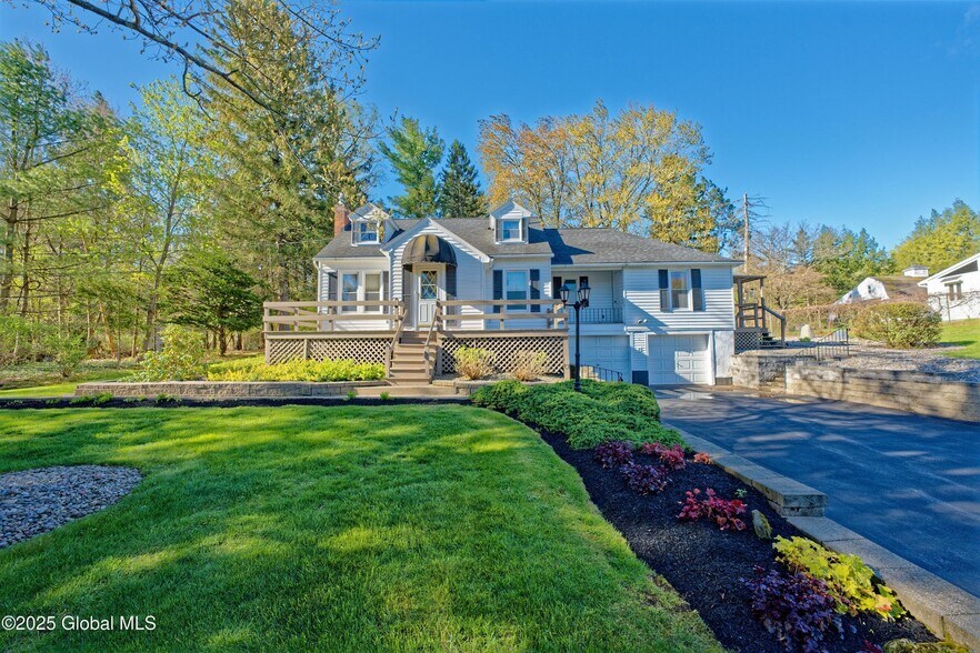 Front View - 2550 Troy Schenectady Rd