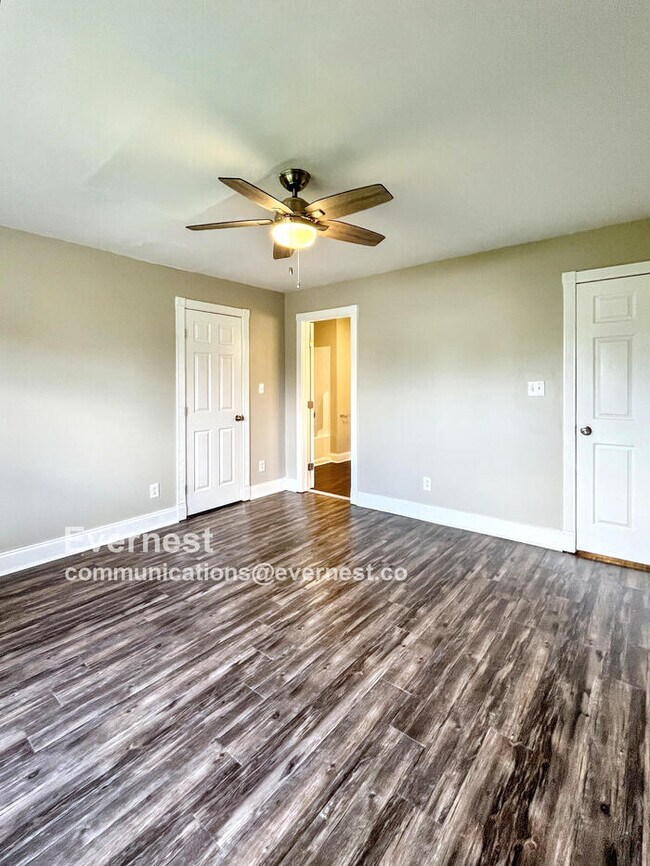 Building Photo - 800 Keystone Dr