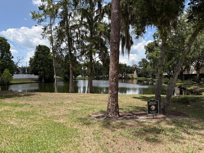 Building Photo - 3635 Pine Knot Dr