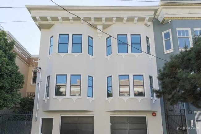 Primary Photo - 127 Ashbury St